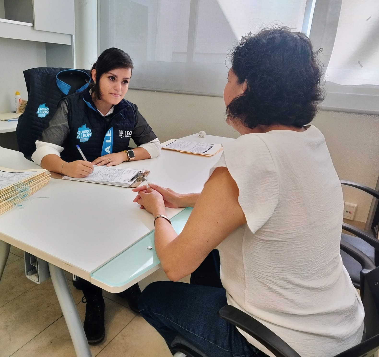 León avanza en acciones a favor de las mujeres